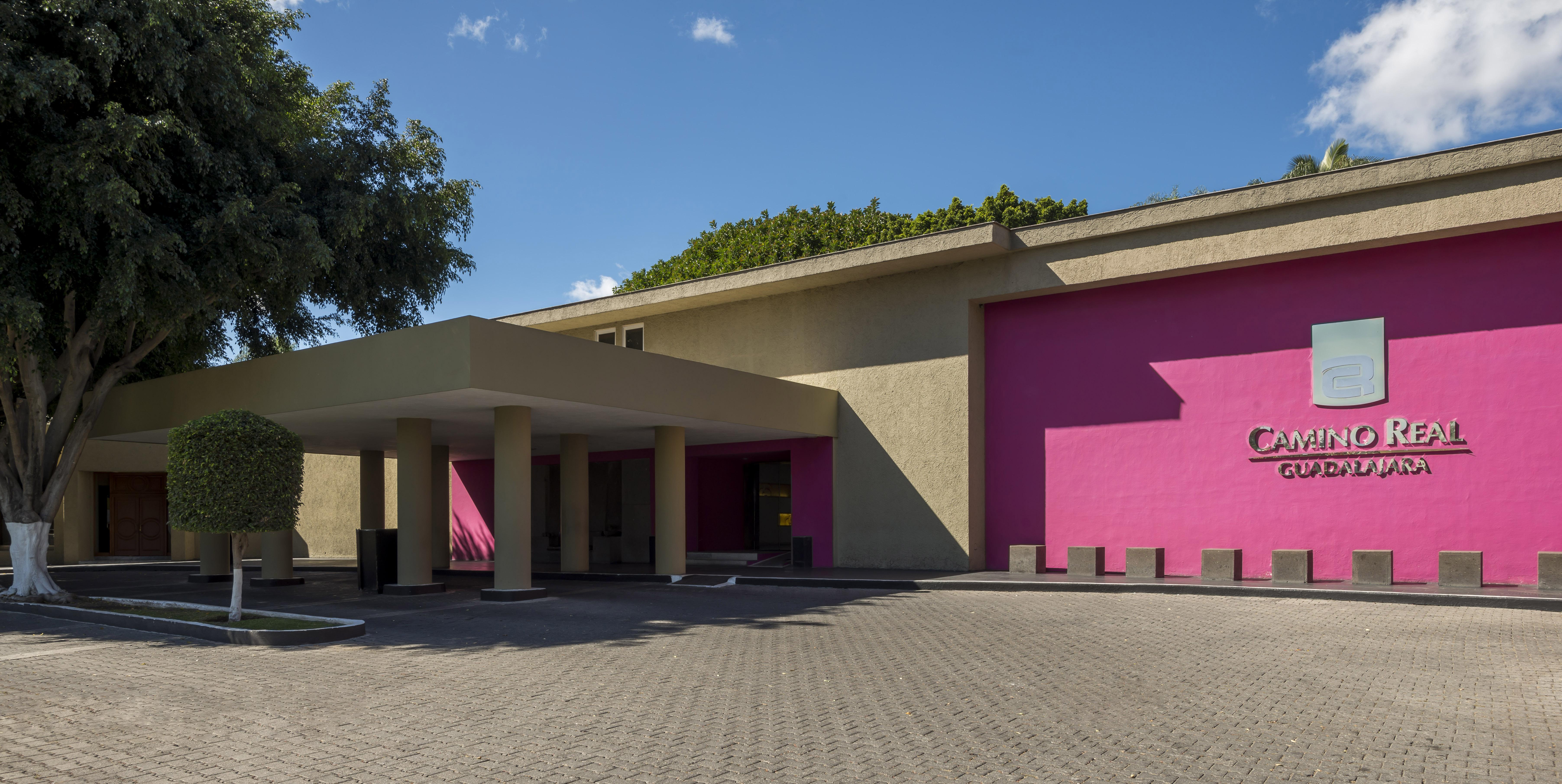 ホテル カミノ レアル グアダラハラ サポパン エクステリア 写真 CAMA Cultural Center