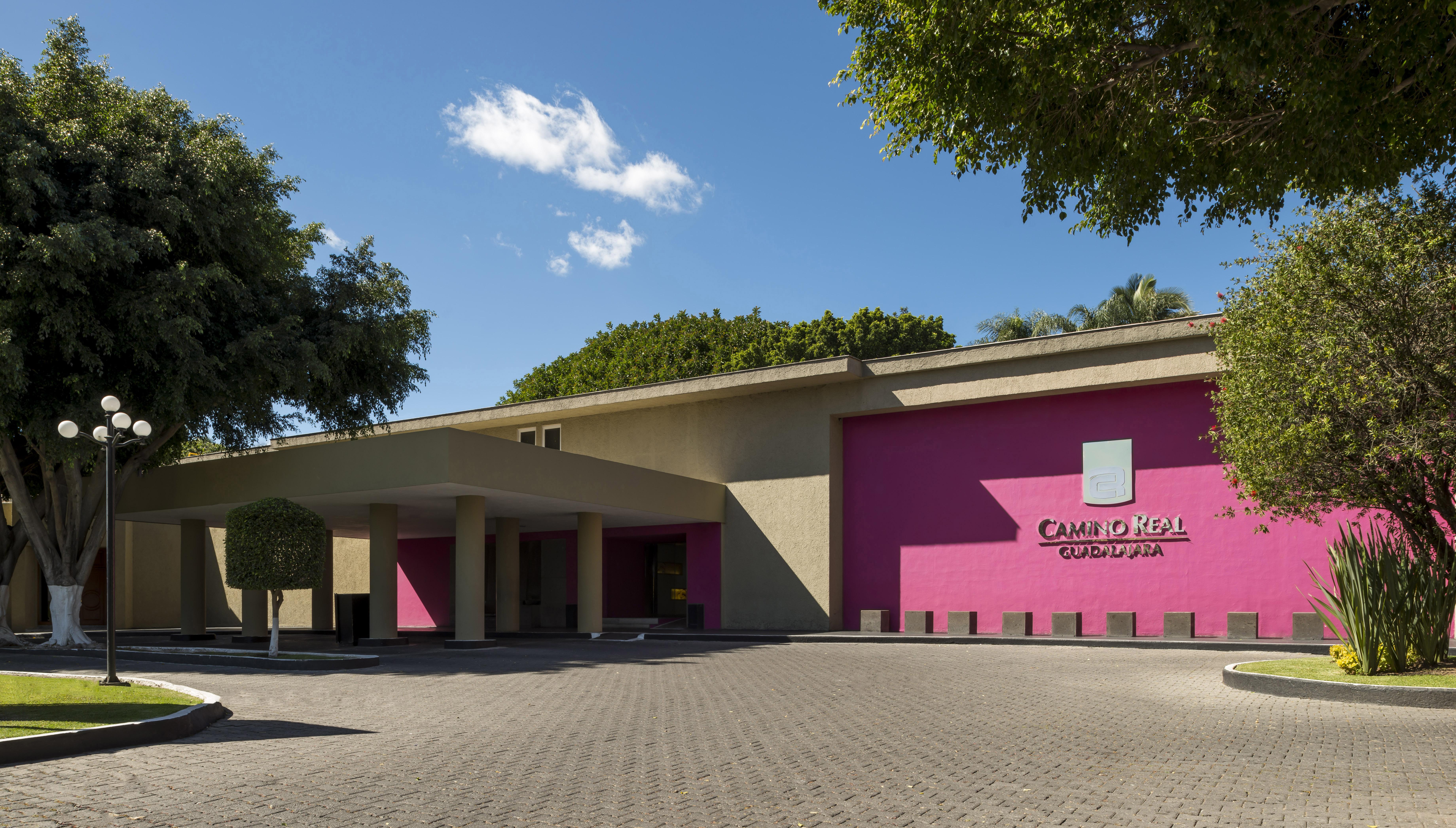 ホテル カミノ レアル グアダラハラ サポパン エクステリア 写真 The Center for the Arts at San Jose